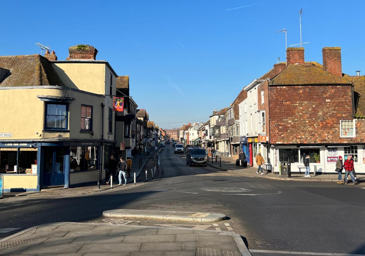 Canterbury 2 Bed Holiday Home Sleeps 6 City Centre Free Parking Exterior photo