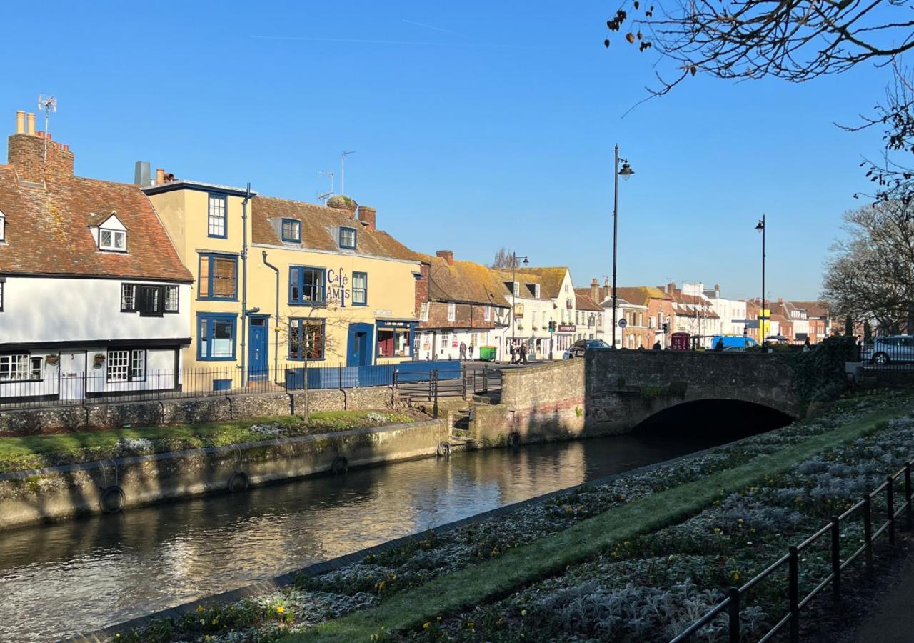 Canterbury 2 Bed Holiday Home Sleeps 6 City Centre Free Parking Exterior photo