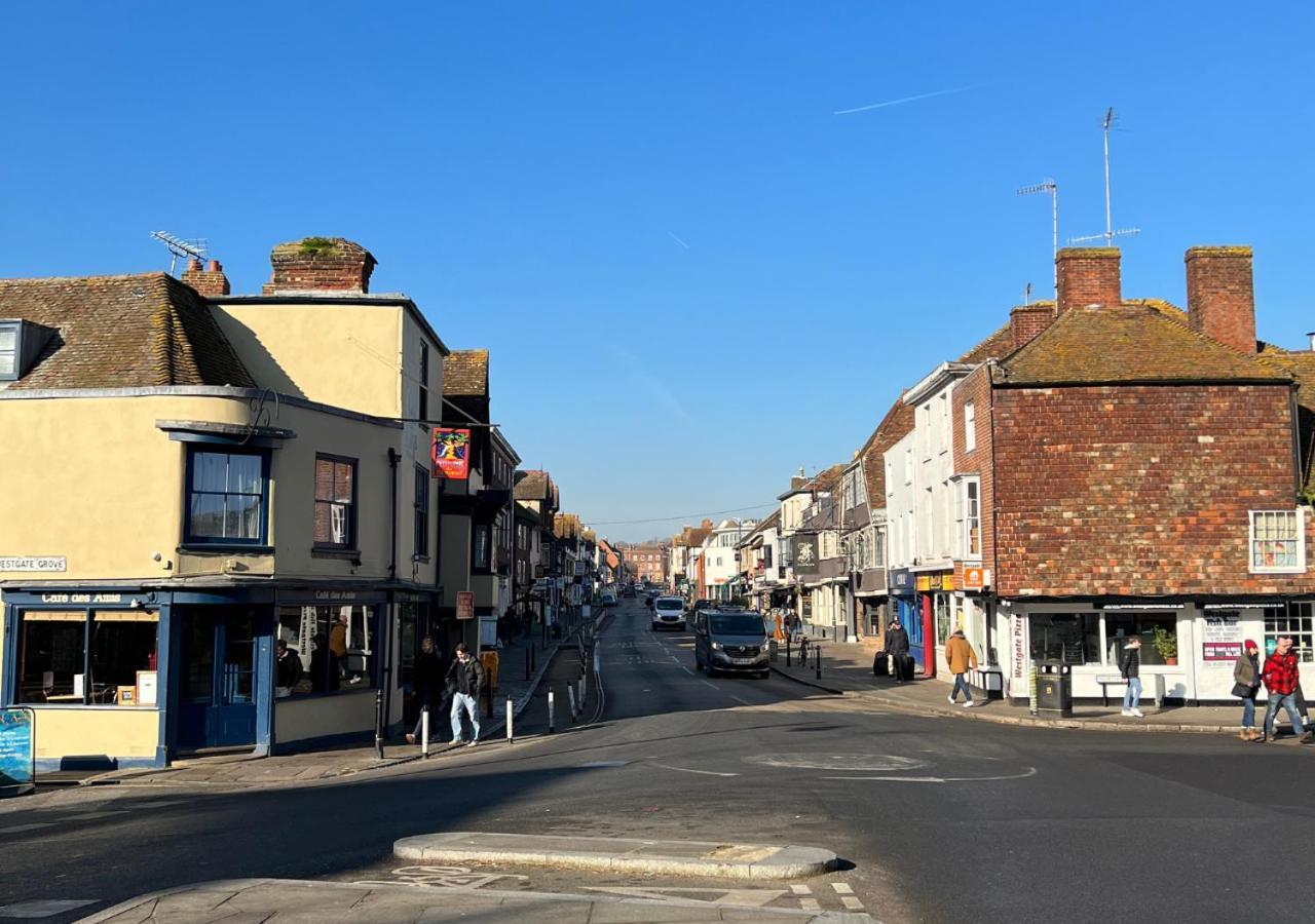 Canterbury 2 Bed Holiday Home Sleeps 6 City Centre Free Parking Exterior photo