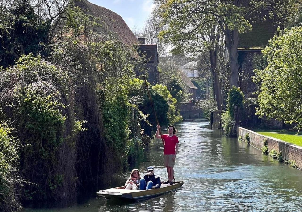 Canterbury 2 Bed Holiday Home Sleeps 6 City Centre Free Parking Exterior photo